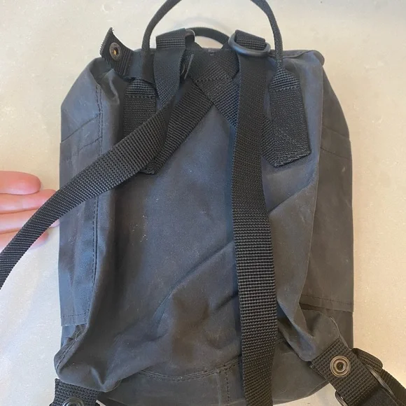 Fjallraven Kanken Mini Backpack Bag Black EUC Outdoor Hiking - Picture 9 of 15